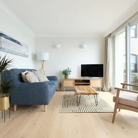 Spectacular Waterfront Views With Parking At 'mariners Mirror' Apartment Falmouth